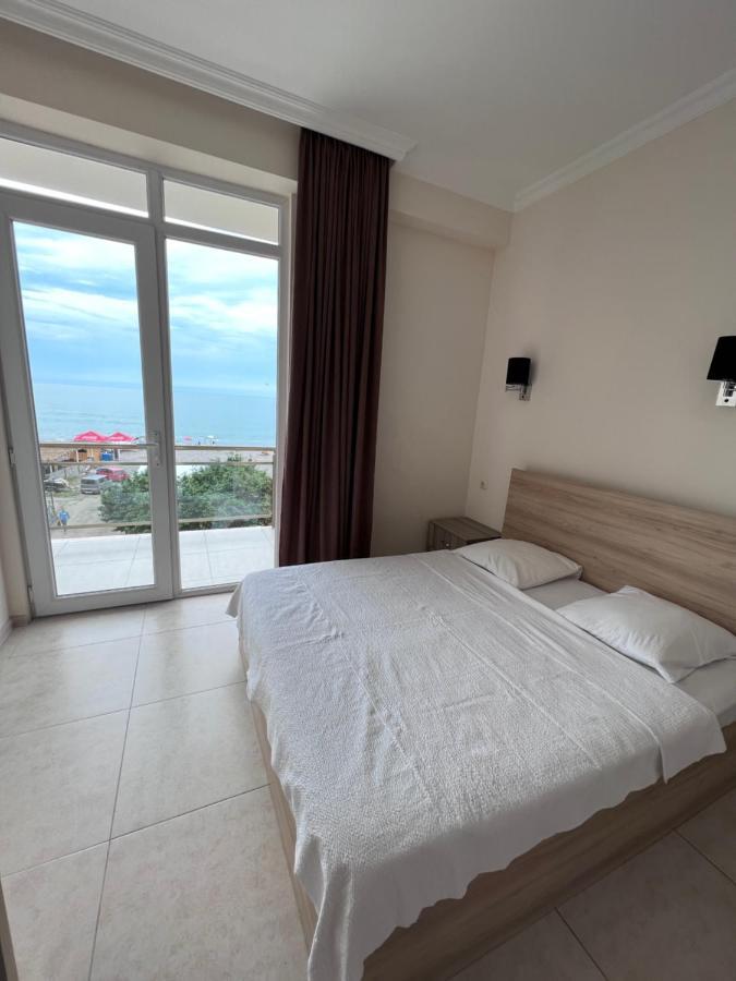 Sunshine Hotel Kvariati Luaran gambar