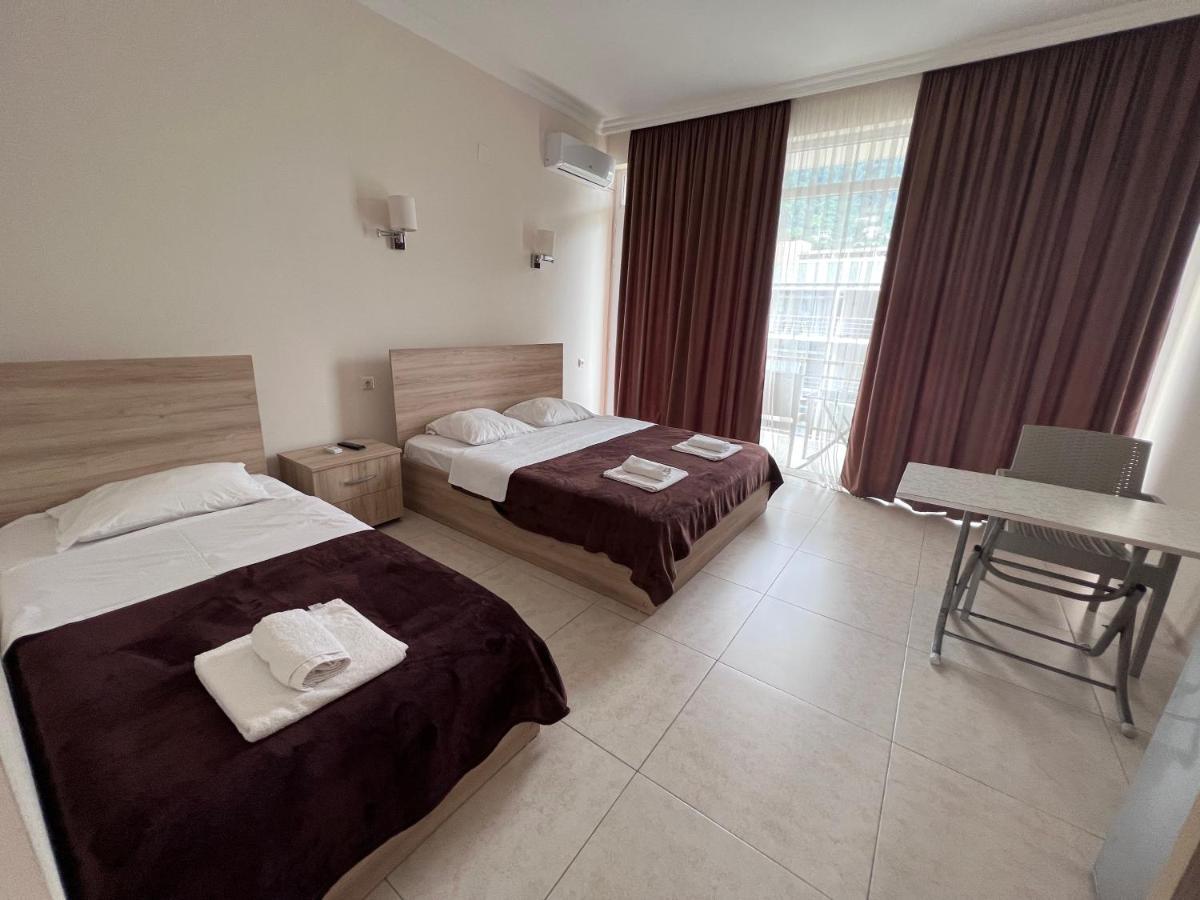 Sunshine Hotel Kvariati Luaran gambar