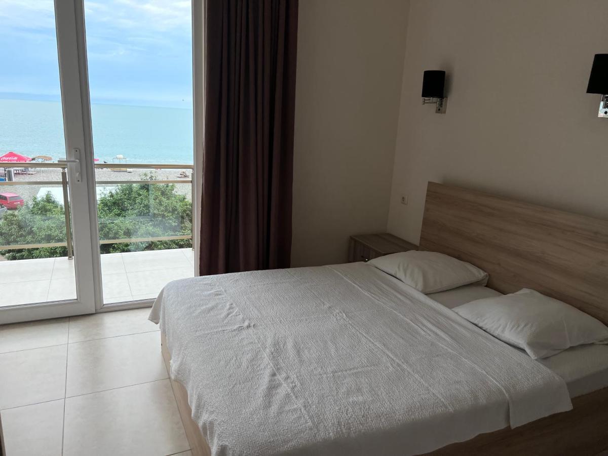 Sunshine Hotel Kvariati Luaran gambar