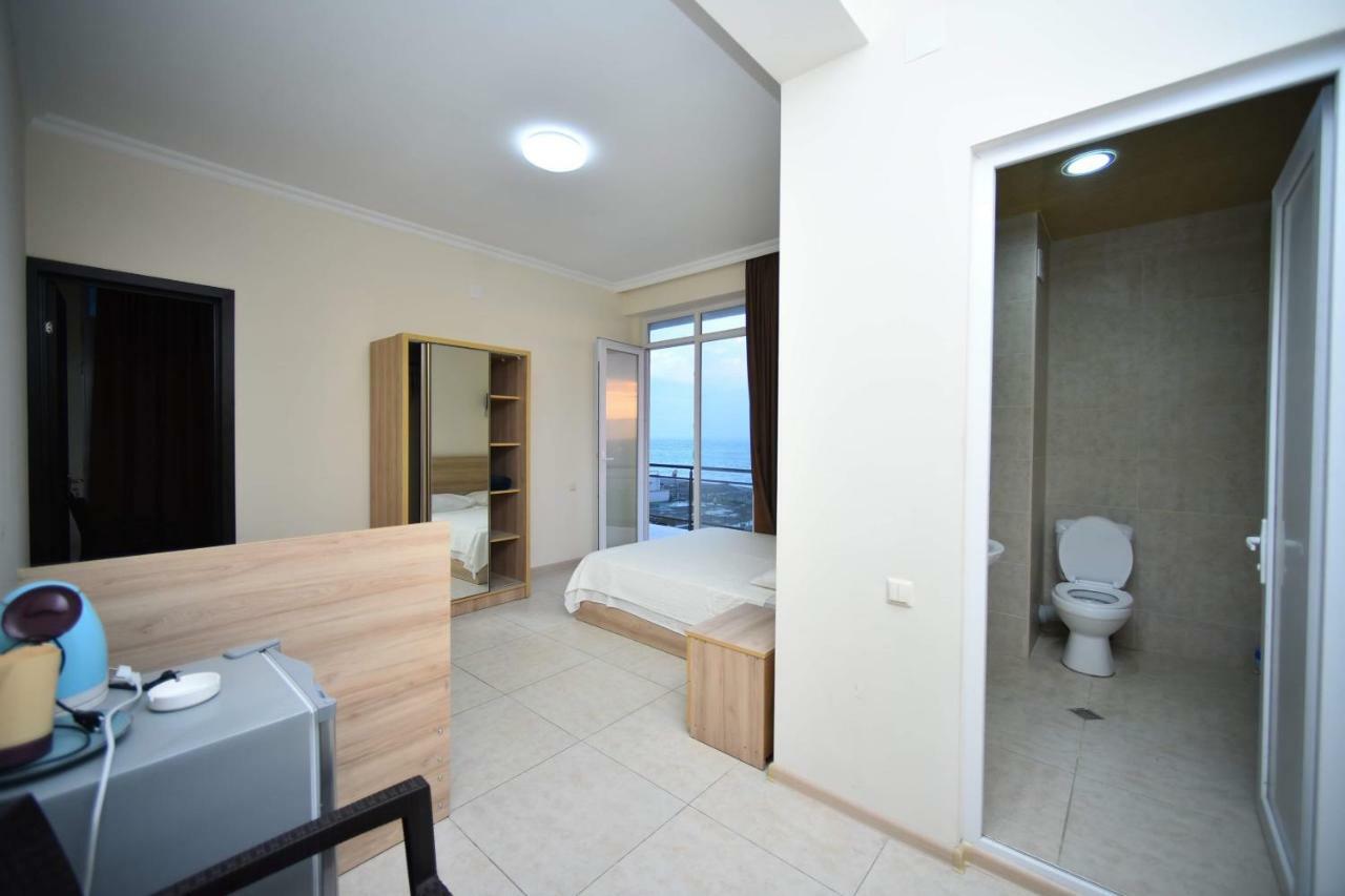 Sunshine Hotel Kvariati Luaran gambar